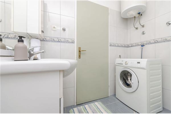 Apartment A1, for 6 persons