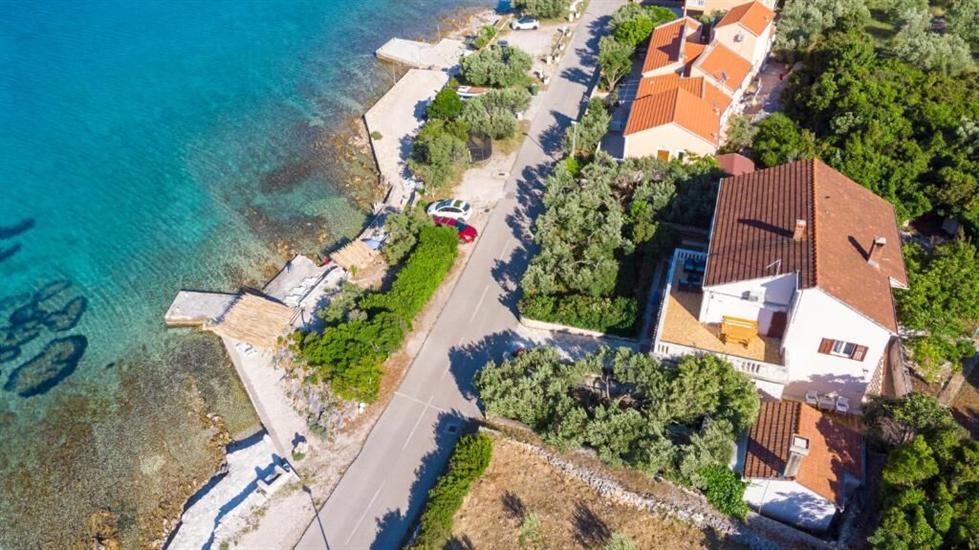 Apartments Seafront Mavla