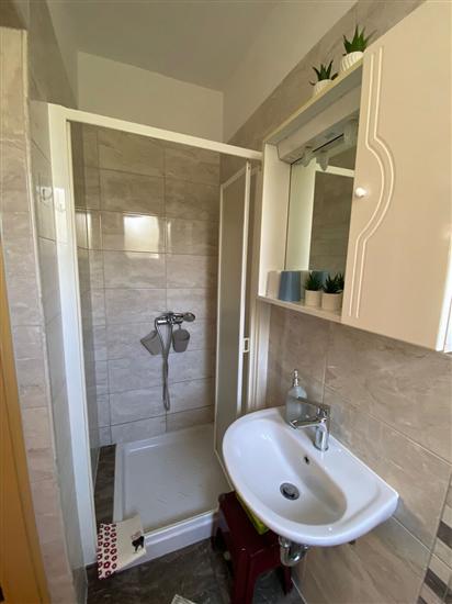 Room S1, for 2 persons