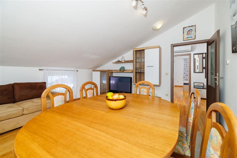 Apartman A3, na 5 osebe