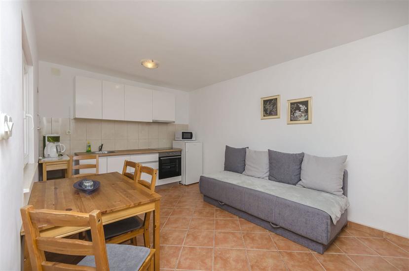 Apartment A2, for 3 persons