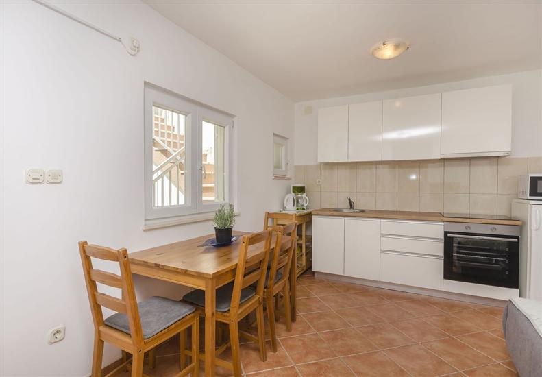 Apartment A2, for 3 persons