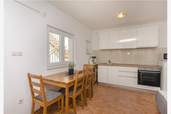 Apartment A2, for 3 persons