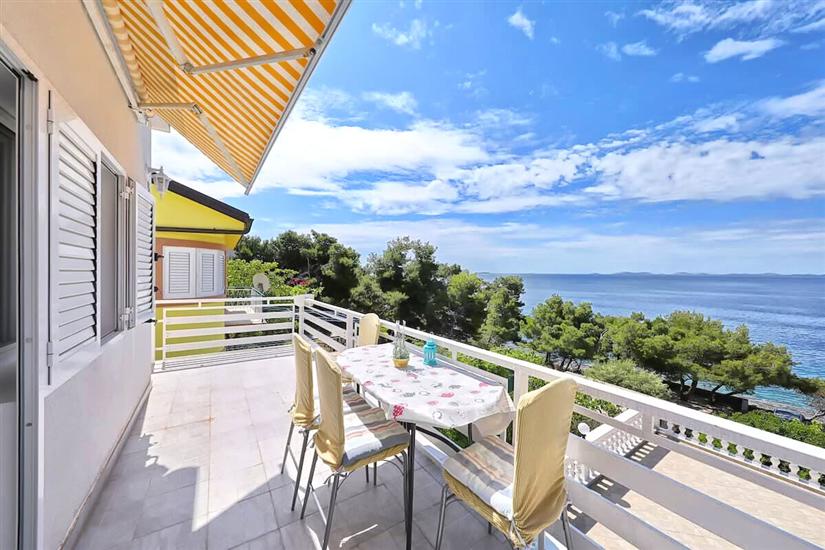 Apartment A1, for 6 persons