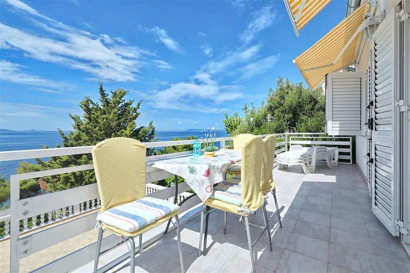 Apartment A1, for 6 persons