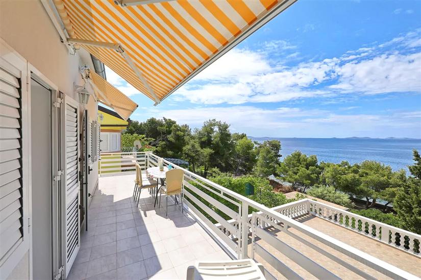 Apartment A1, for 6 persons