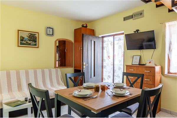 Apartment A1, for 6 persons