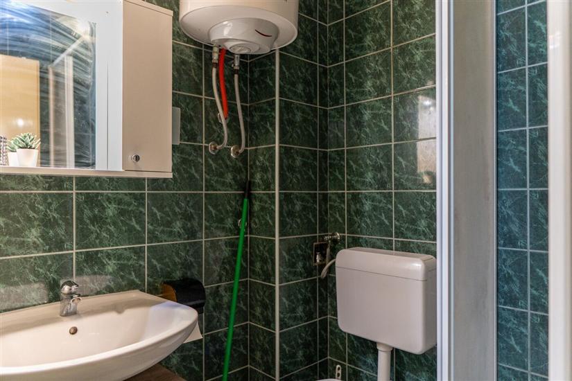 Apartment A1, for 6 persons