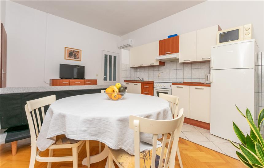 Apartment A1, for 4 persons