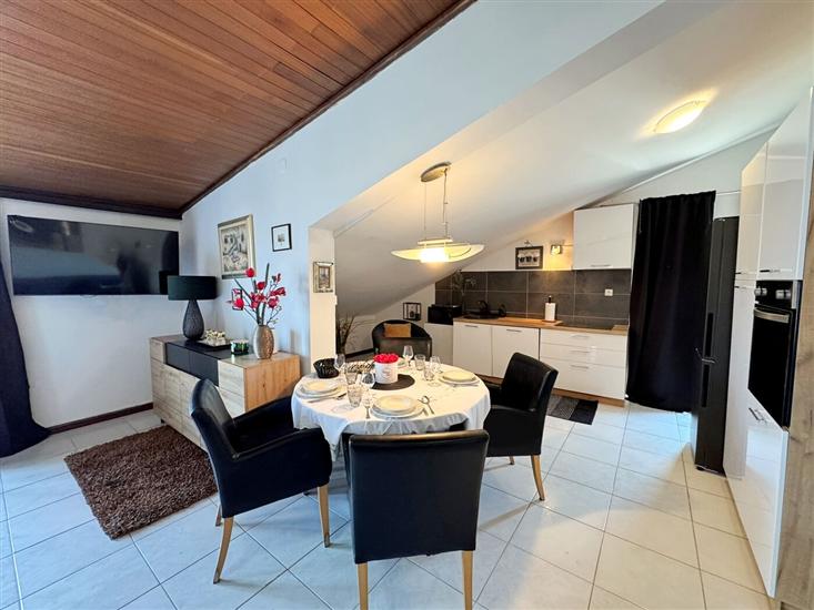 Apartment A1, for 5 persons