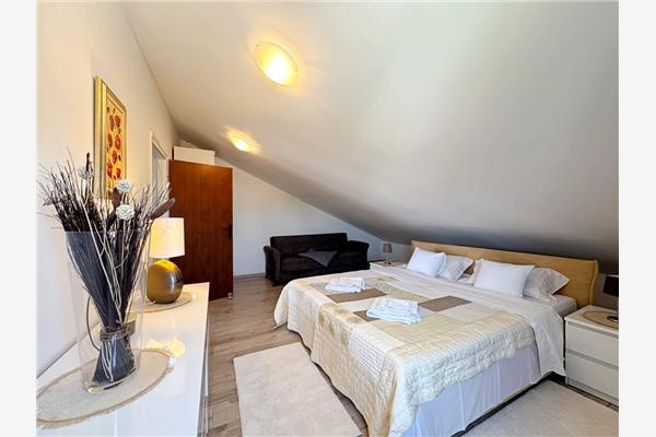 Apartment A1, for 5 persons