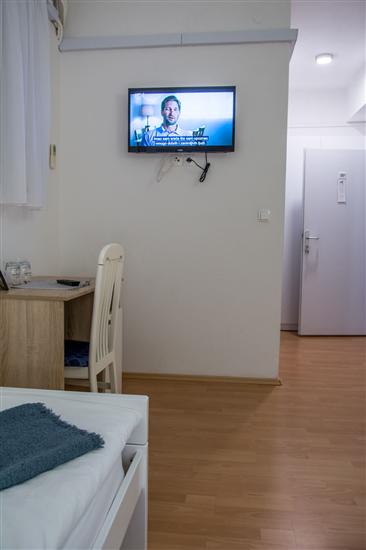 Room S303, for 2 persons