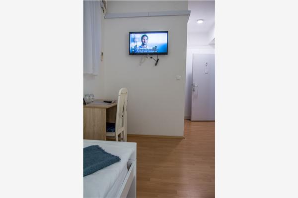 Room S303, for 2 persons