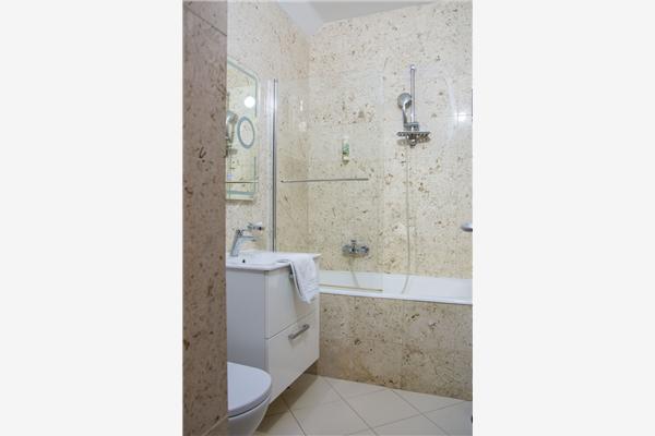 Room S302, for 4 persons