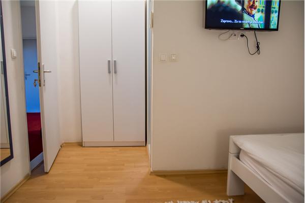 Room S208, for 1 persons