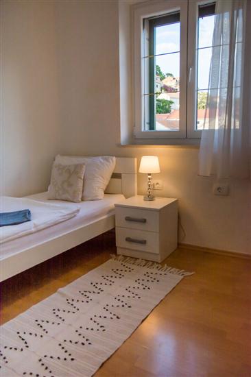 Room S208, for 1 persons