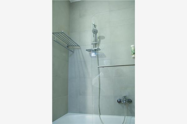 Room S207, for 2 persons