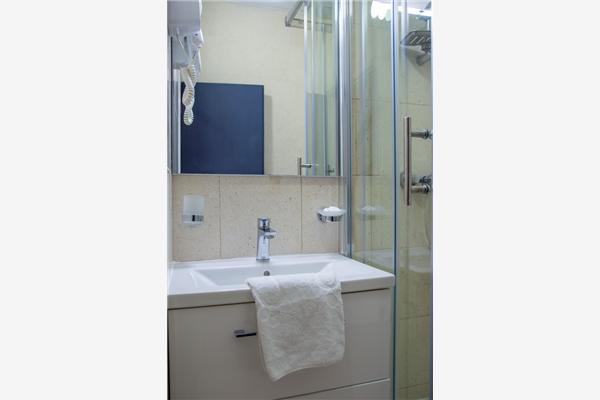 Room S205, for 2 persons