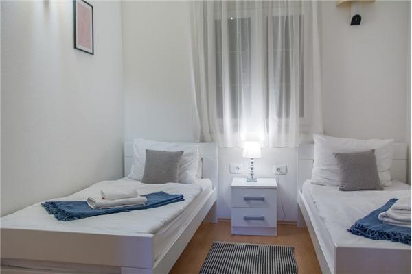 Room S206, for 4 persons