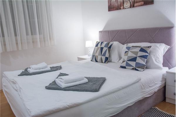 Room S206, for 4 persons