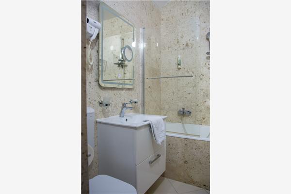 Room S204, for 4 persons