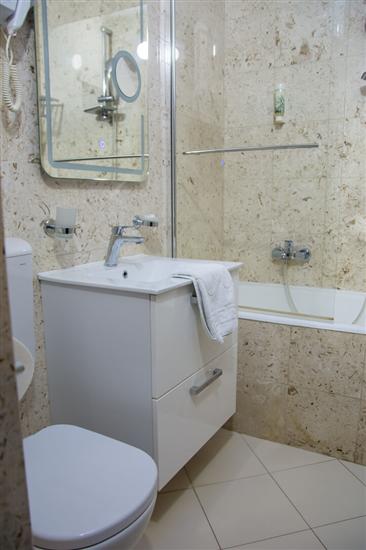 Room S204, for 4 persons