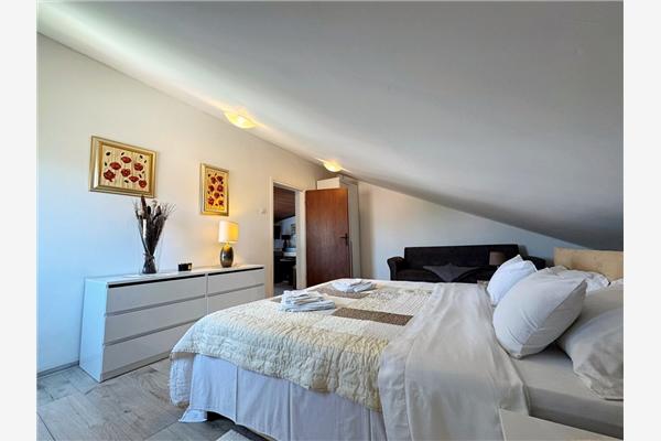 Apartment A1, for 5 persons