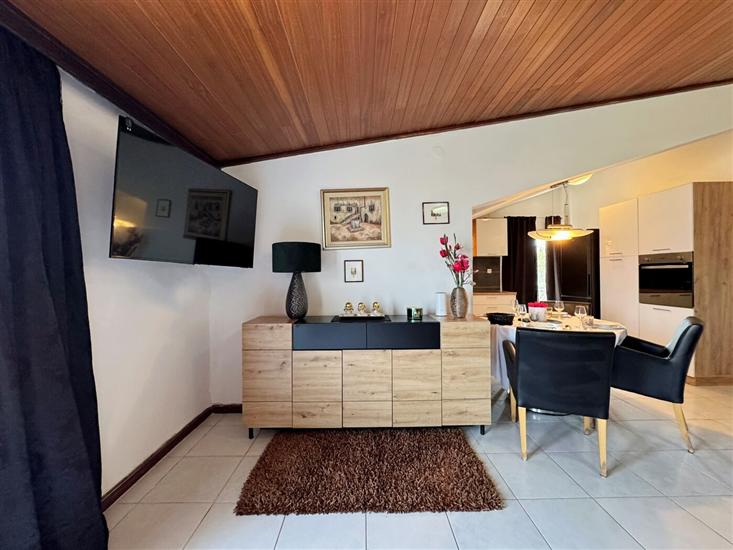 Apartment A1, for 5 persons