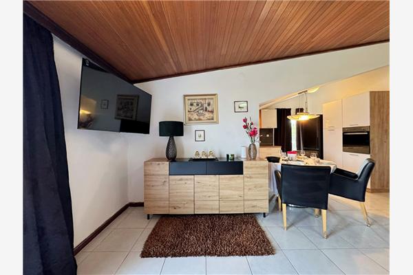 Apartment A1, for 5 persons