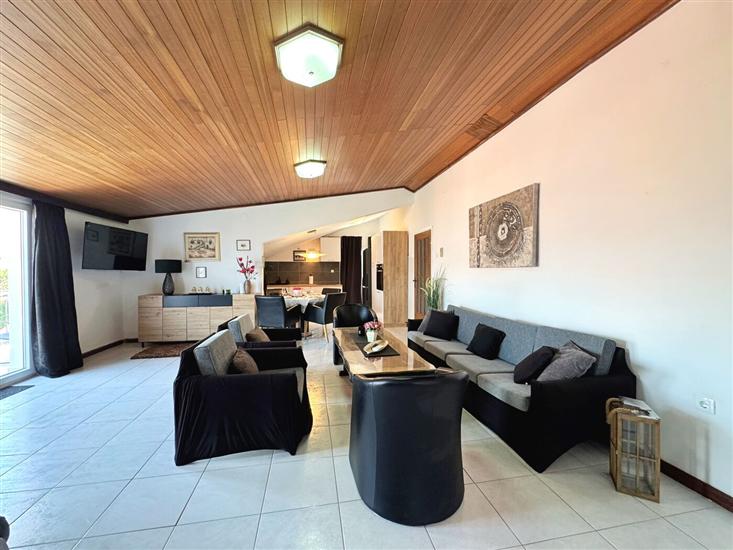 Apartment A1, for 5 persons