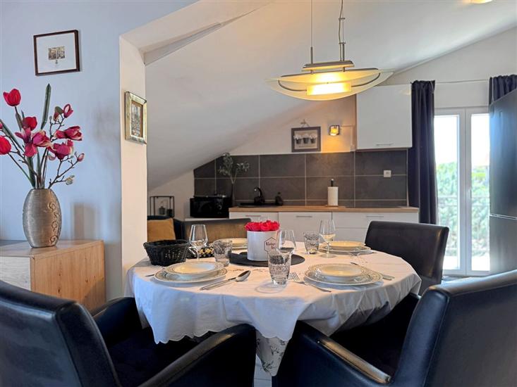 Apartment A1, for 5 persons