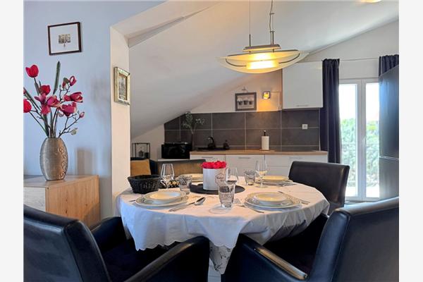 Apartment A1, for 5 persons