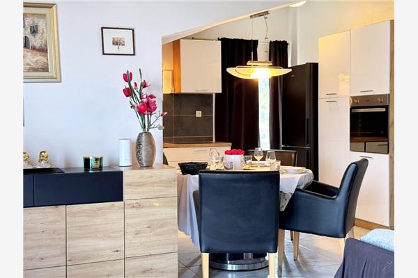 Apartment A1, for 5 persons