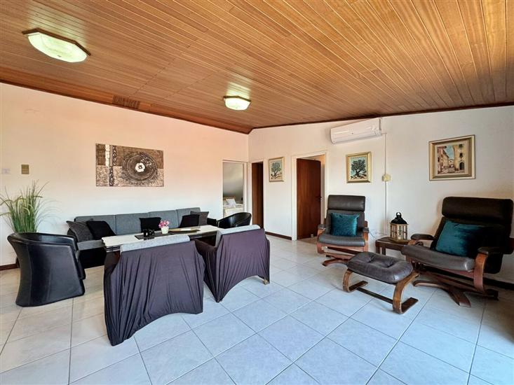 Apartment A1, for 5 persons