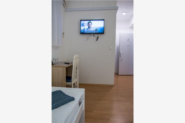 Room S203, for 2 persons