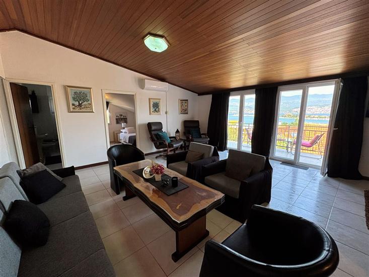 Apartment A1, for 5 persons