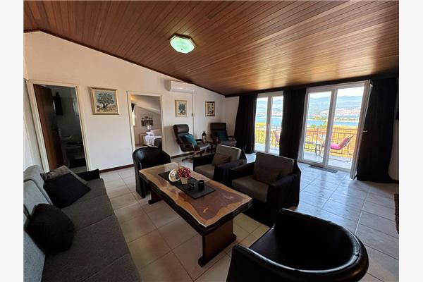 Apartment A1, for 5 persons