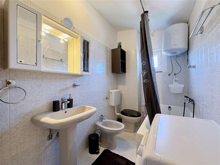 Apartment A1, for 5 persons