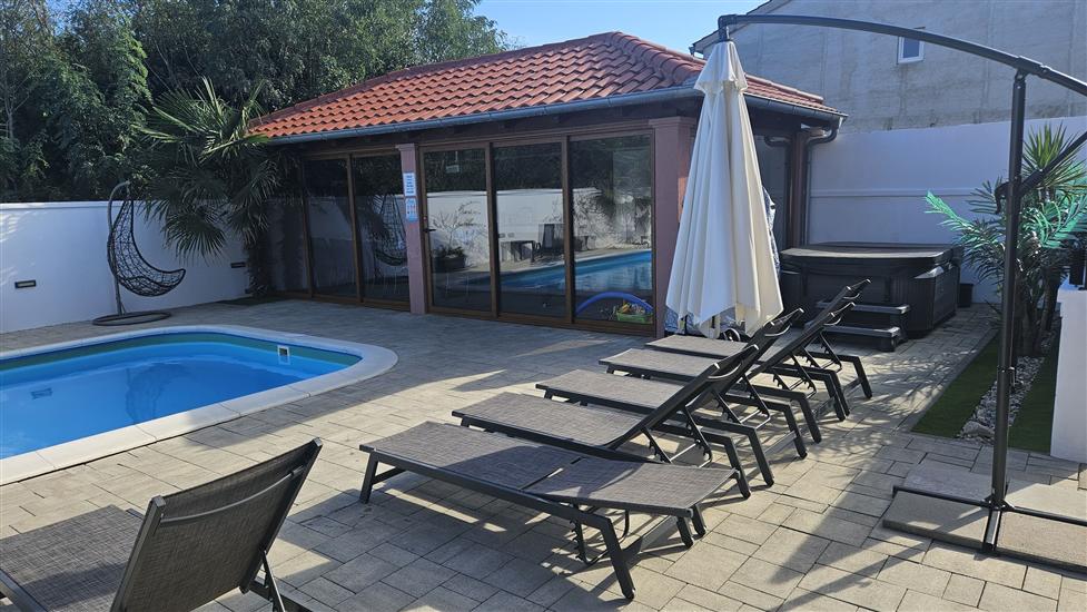 House Luxury Villa with pool