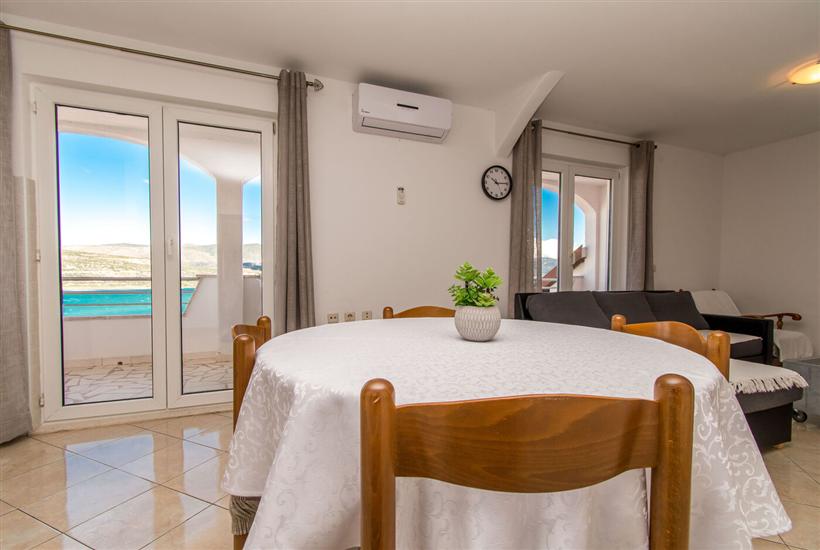 Apartment A3, for 5 persons