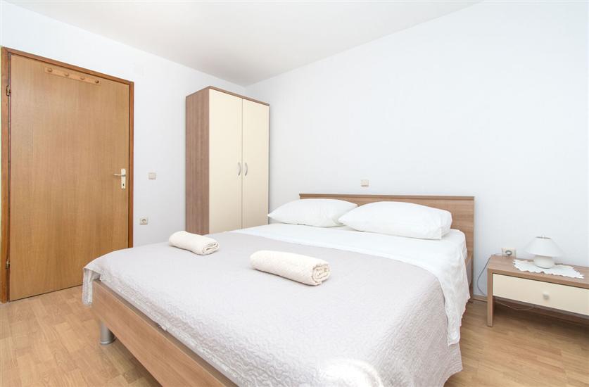 Apartment A3, for 5 persons