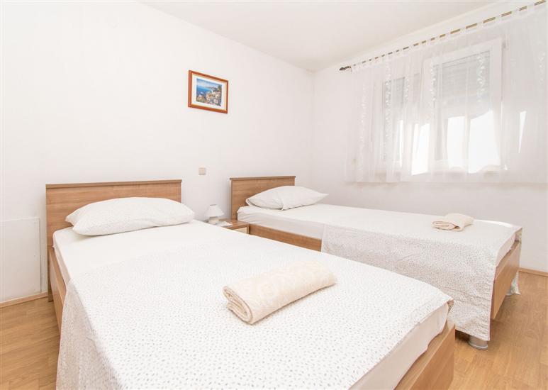 Apartment A3, for 5 persons