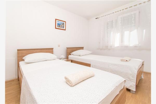 Apartment A3, for 5 persons