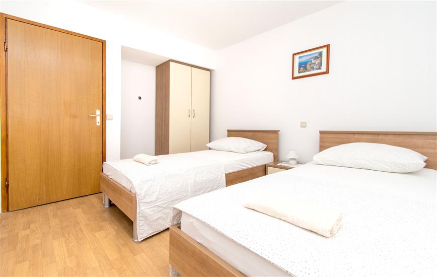 Apartment A3, for 5 persons
