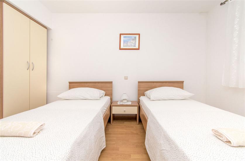 Apartment A3, for 5 persons