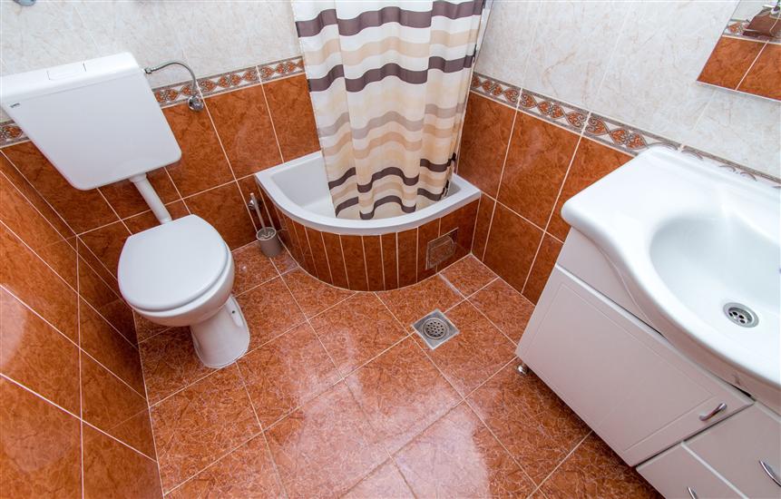 Apartment A3, for 5 persons