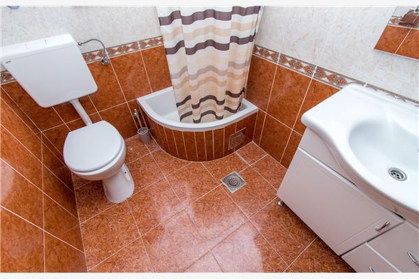 Apartment A3, for 5 persons