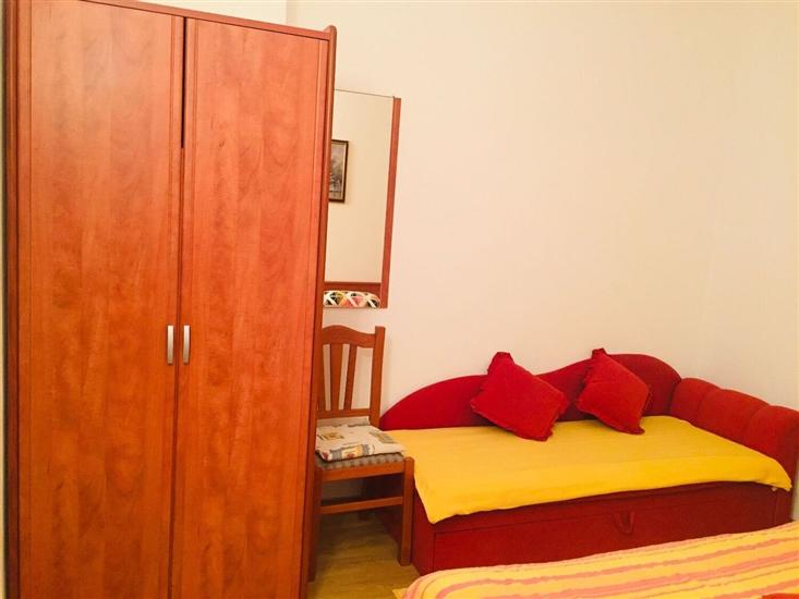 Apartment A1, for 5 persons
