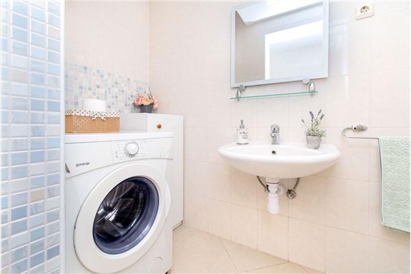 Apartment A2, for 6 persons