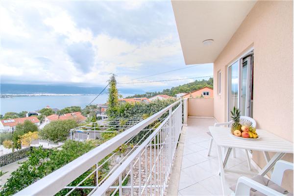 Apartment A2, for 6 persons